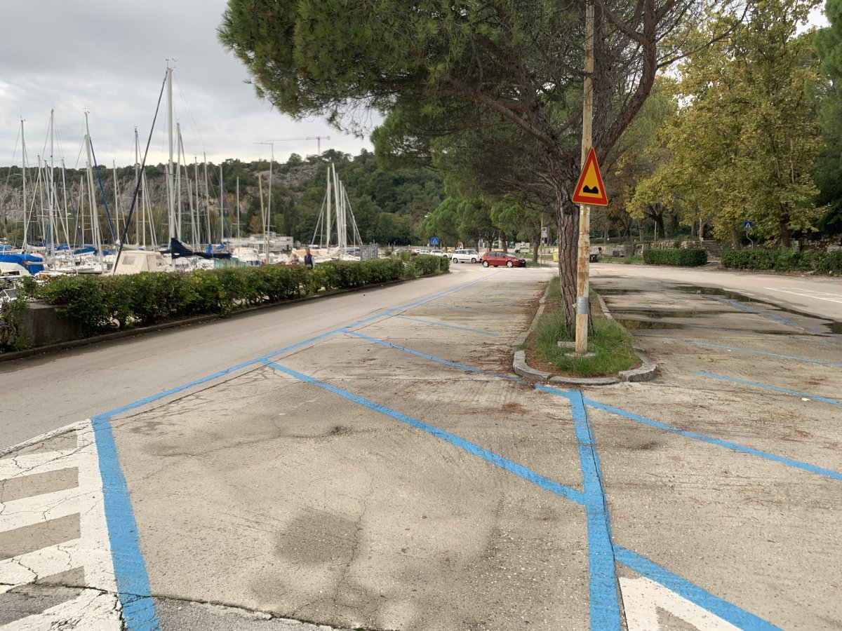 this is the Sistiana harbourside car park, gets busy in the summer.. this is the Sistiana harbourside car park, gets busy in the summer..