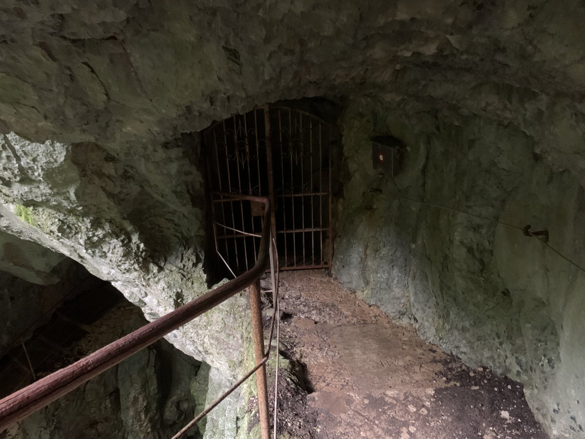 the cave guide will have the keys to this gate, so if you are not on a tour, it is still worth coming this far to wow at the cave..