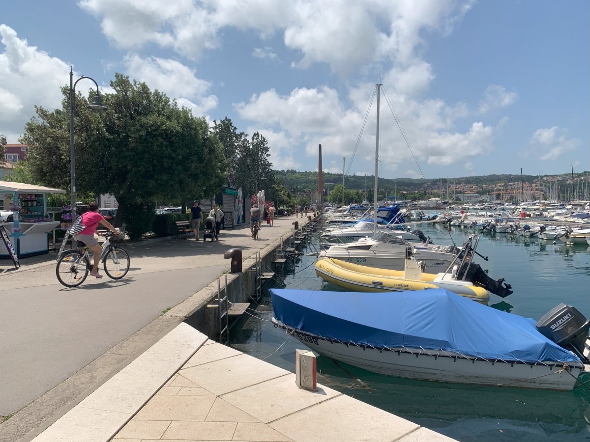 Walk this way from the island towards the marina and the extra beaches.. Walk this way from the island towards the marina and the extra beaches..