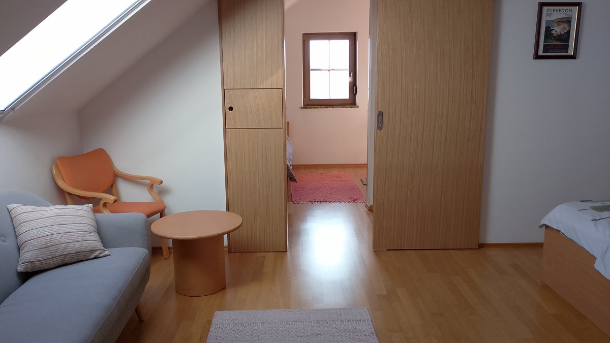 the new sliding door really adds extra sleeping, relaxing and privacy options to the Nanos apartment..