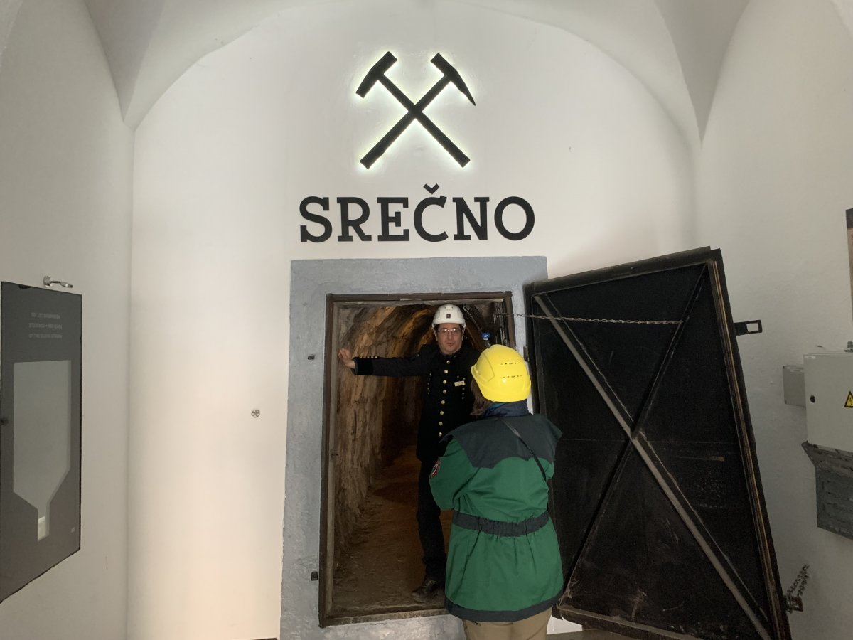 Srecno means good luck and geets all entrants to the mine.. Srecno means good luck and geets all entrants to the mine..
