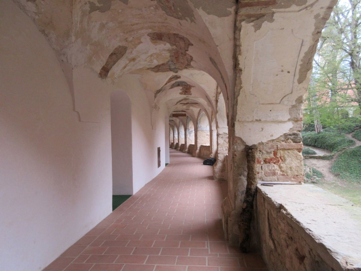 there are corridors and corridors here with arches facing the massive courtyard and secret doors going inside! there are corridors and corridors here with arches facing the massive courtyard and secret doors going inside!