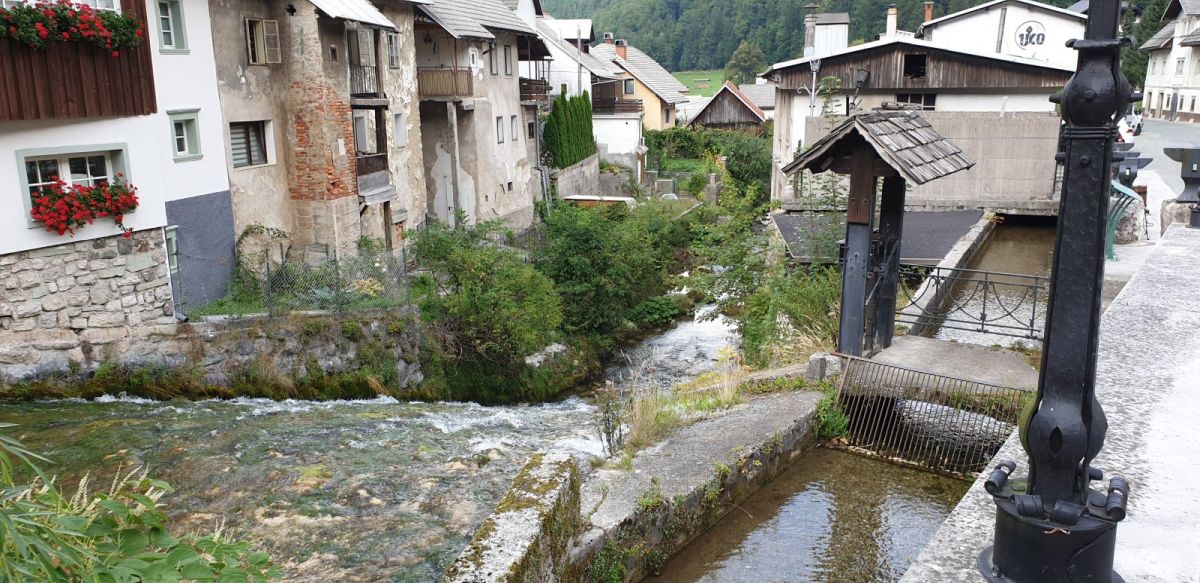 this river is the raison d'etre for Kropa.. it powered the 2 ironworks and still thunders right through the middle of the high street.. this river is the raison d'etre for Kropa.. it powered the 2 ironworks and still thunders right through the middle of the high street..