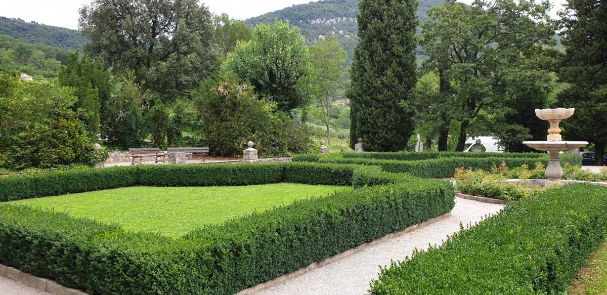 a garden fit for Mr Darcy..