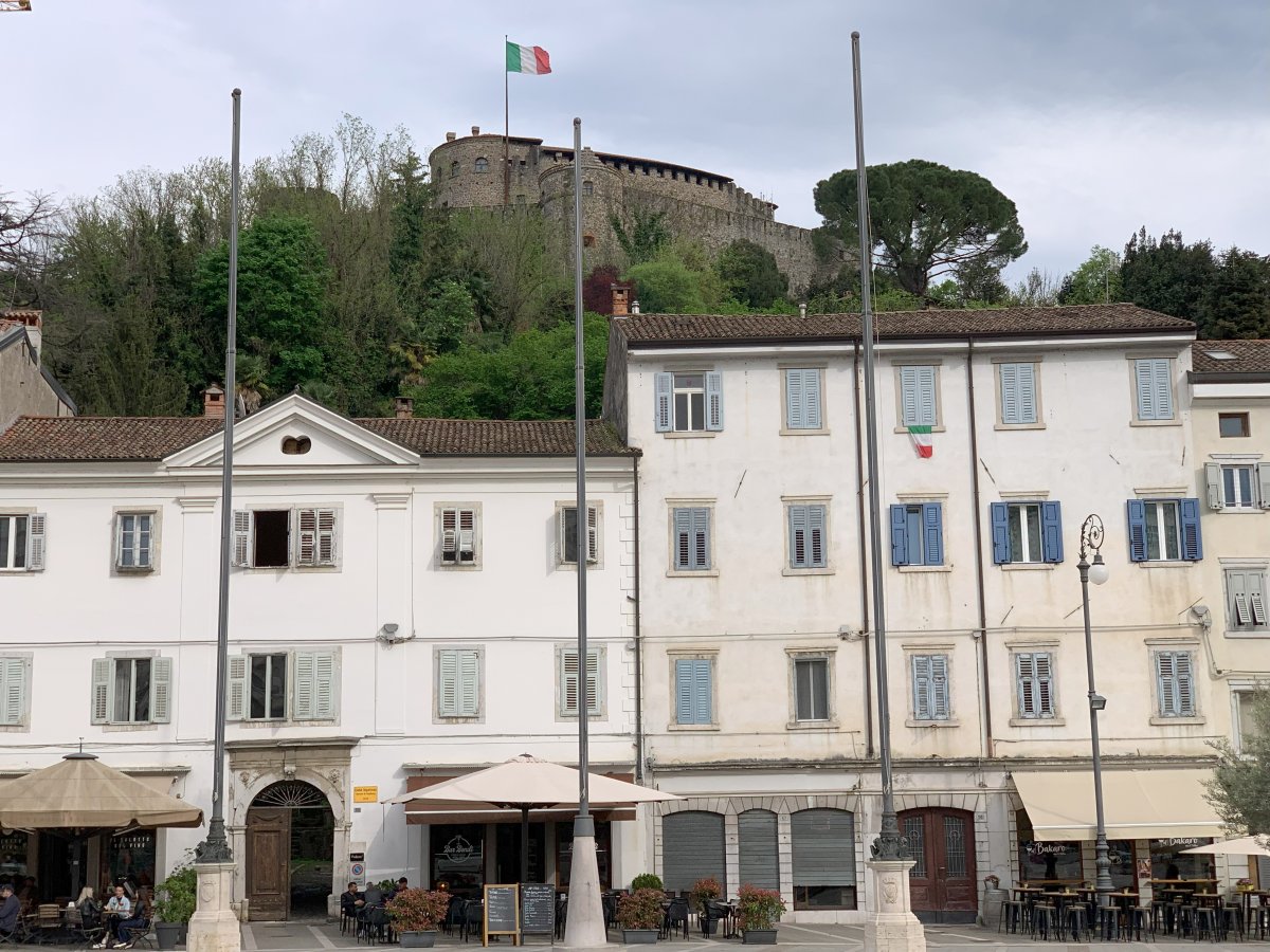 The castello dominates the view on top of the pretty central square piazza in Old Gorica.. The castello dominates the view on top of the pretty central square piazza in Old Gorica..