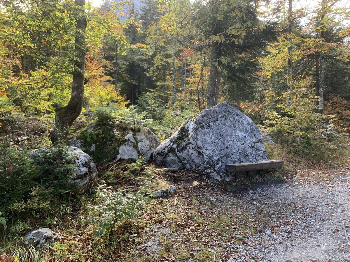 fantastic idea for a rock seat..