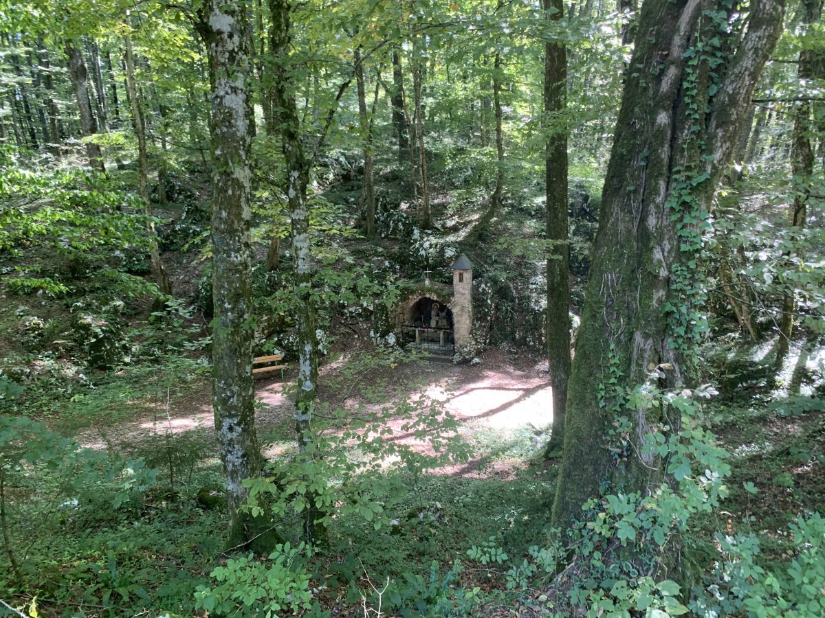 this shrine is in a little cave near the entrance to the Tabor fortress church..