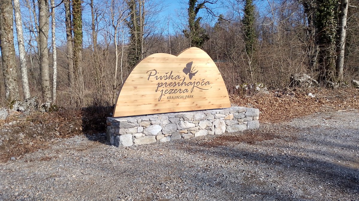 This is Slovenian tourism for you.. None of the 7.9 Billion non Slovene speakers in the world have a clue what this means.. This is Slovenian tourism for you.. None of the 7.9 Billion non Slovene speakers in the world have a clue what this means..