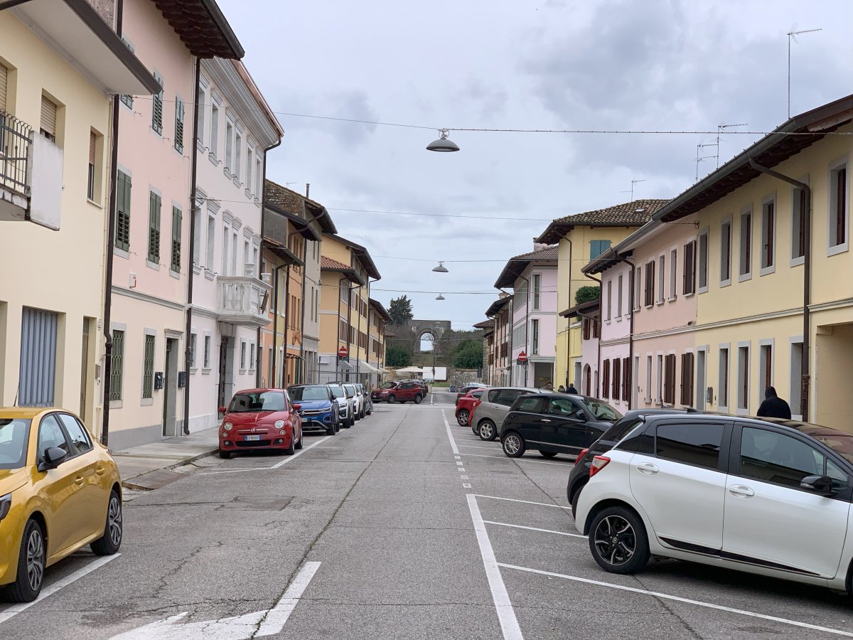 The streets look so normal inside the city, but can you see the huge circle wall at the end of the road.. The streets look so normal inside the city, but can you see the huge circle wall at the end of the road..