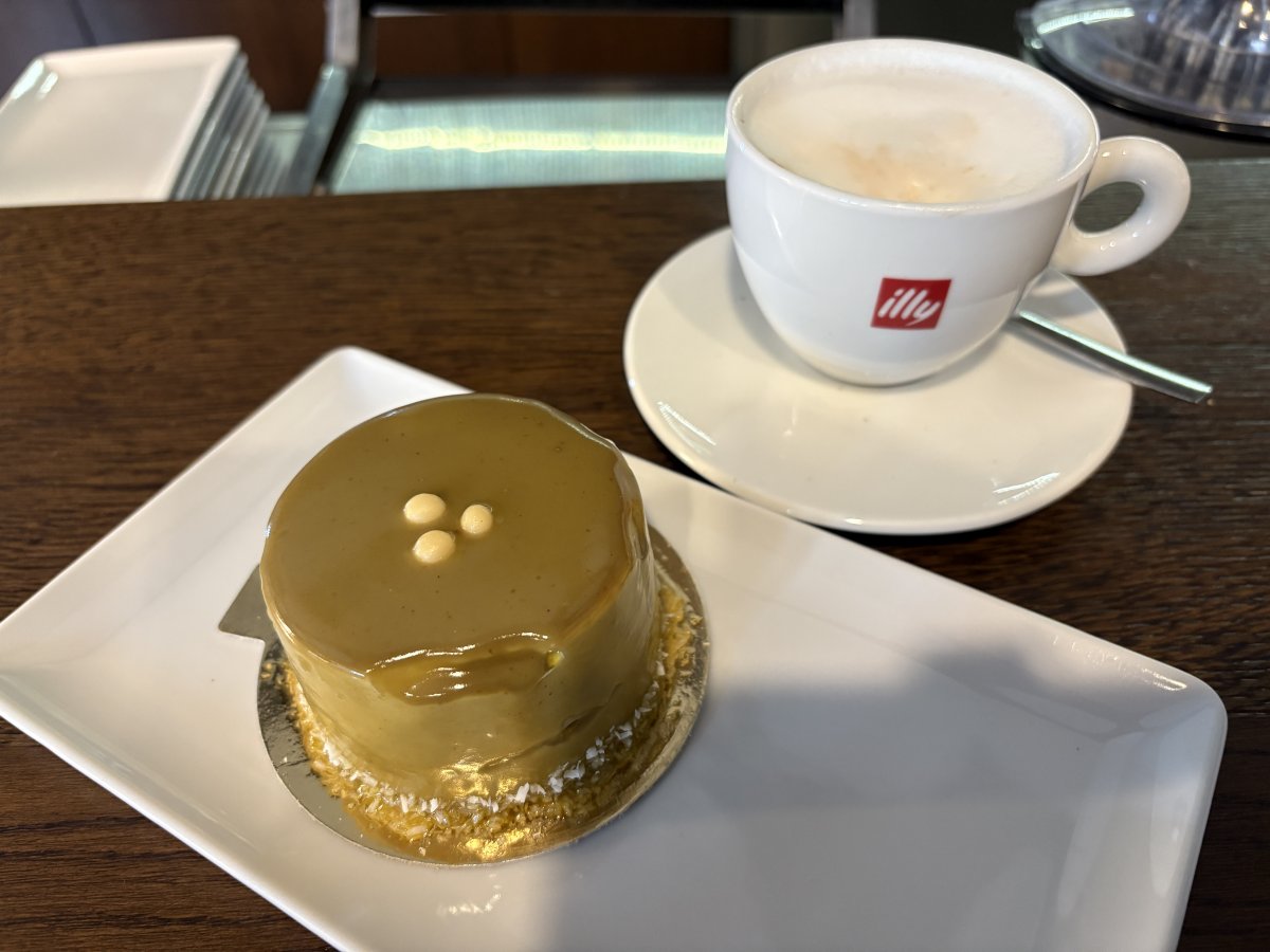 Seriously good Pistachio cake and coffee at the Ig cafe.. Seriously good Pistachio cake and coffee at the Ig cafe..