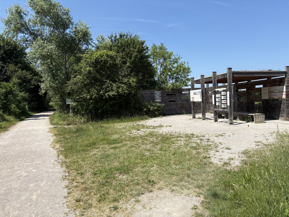 Find a generous variety of HIDES packed with info and the best views..