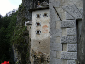 predjama castle slovenia