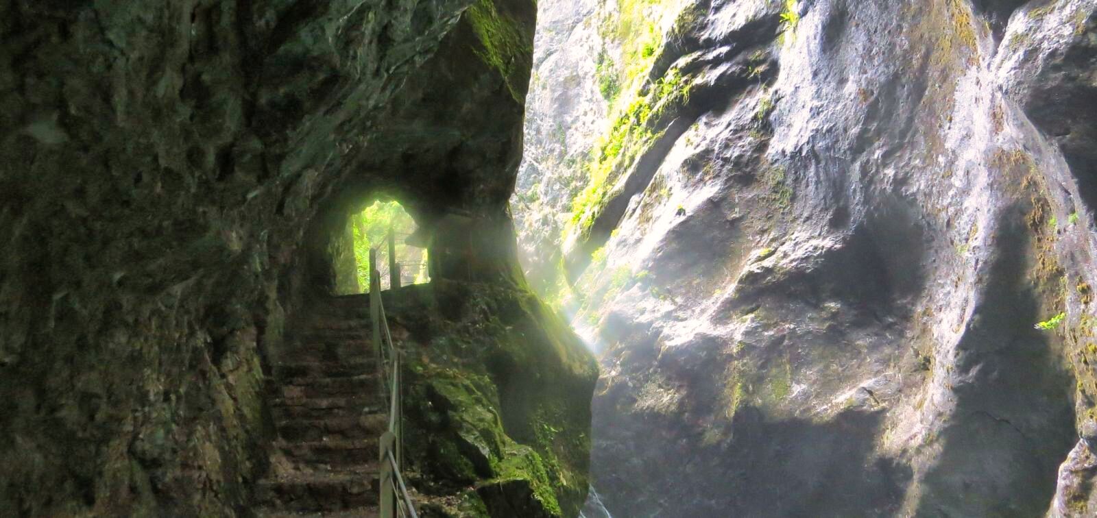 08 - tolmin_pathsteps